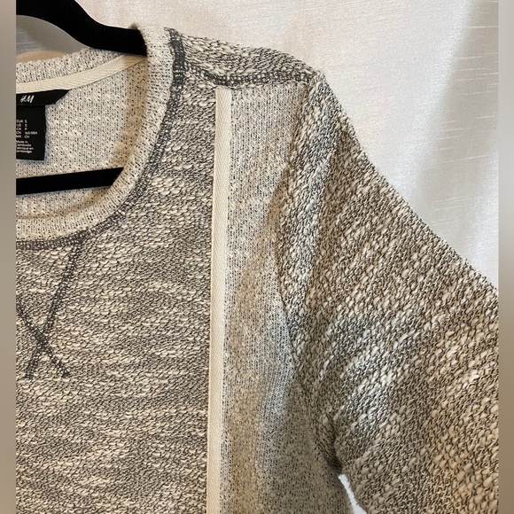 H&M 3/4 Sleeve Knit Sweater  Greyscale Ladies Sm - Picture 6 of 12